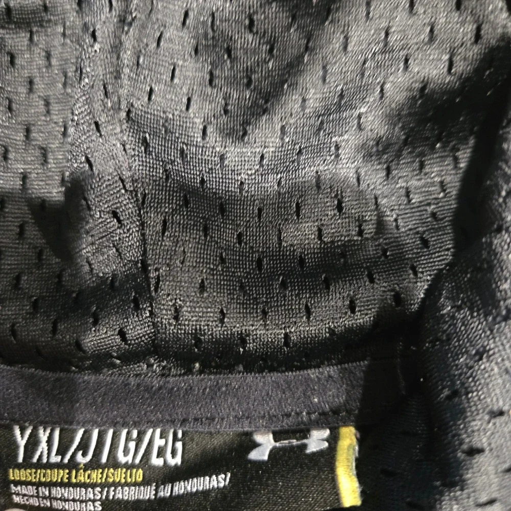 Under Armour Hoodie Kids Youth XL Black Excellent Star Wars Darth Vader Graphic